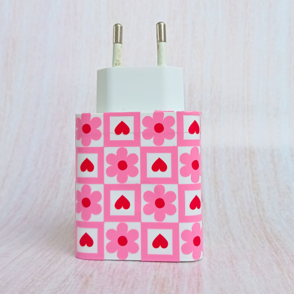 DIY Charger Decoration